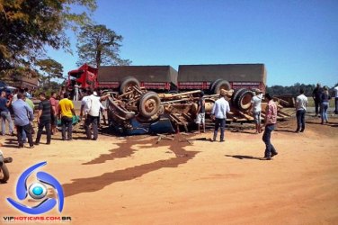 ITAPUÃ D’OESTE - Motorista fica ferido após grave acidente  na BR-364