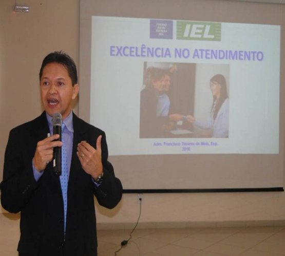 IEL RO ministra curso Excelência no Atendimento