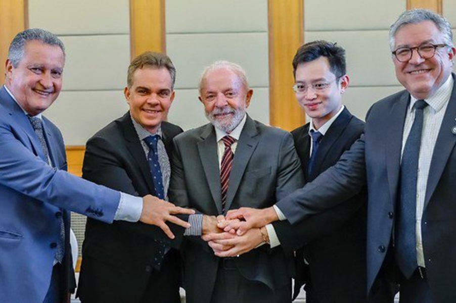DESENVOLVIMENTO: Lula fecha acordos com China para melhorar saúde no Brasil