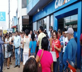 Após protesto, CEF promete iniciar pagamento de precatório aos Técnicos Educacionais