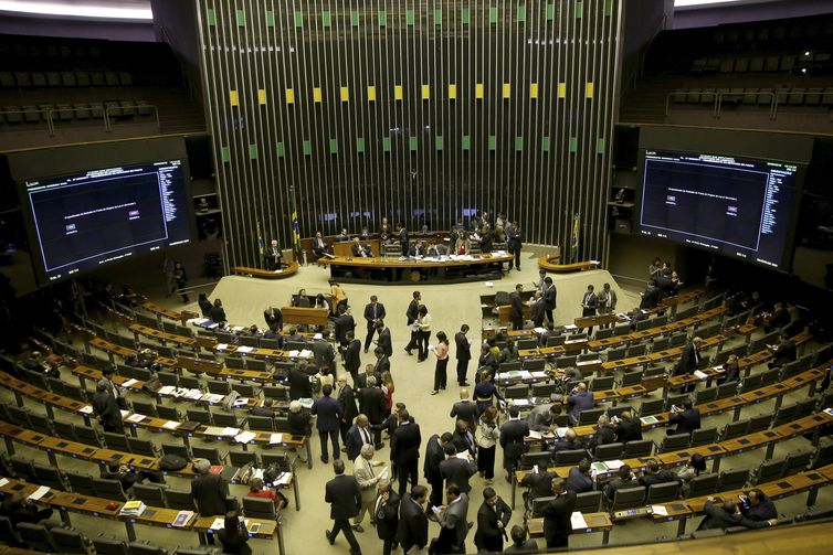 REPRESENTATIVIDADE: Câmara dos Deputados terá 15% de mulheres