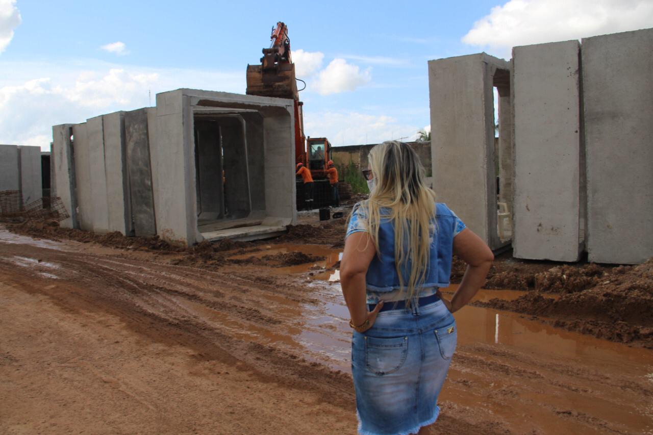 VEREADOR: Márcia Socorristas Animais acompanha inícios das obras no bairro Lagoa