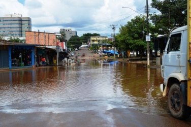 CHEIA – Rio continua oscilando na cota e Defesa Civil em alerta já atende quase 200 famílias desabrigadas