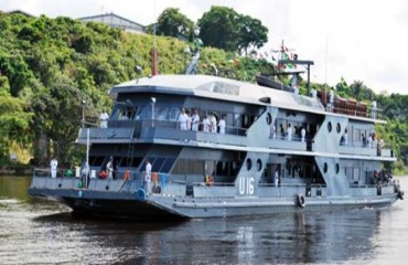 Navio Hospital  da Marinha chega a Porto Velho