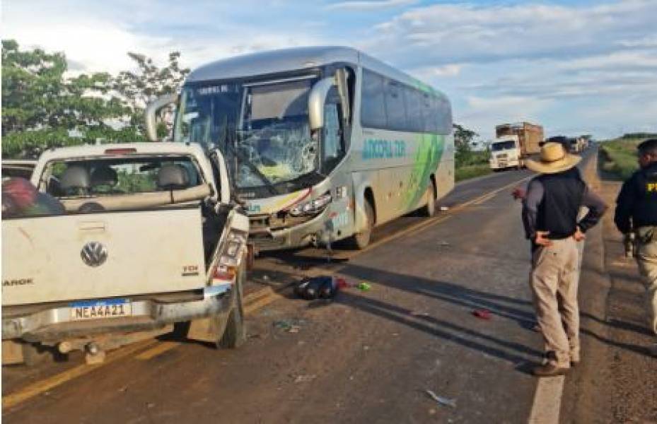 COLISÃO: Identificado indígena que morreu em acidente entre picape e ônibus