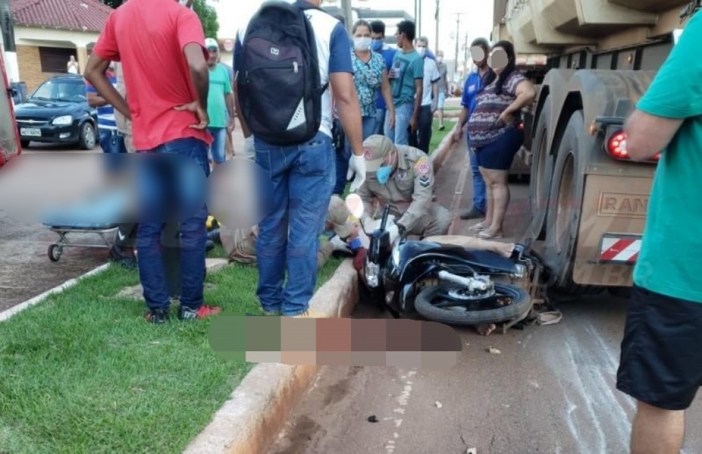 ACIDENTE: Carreta passa por cima de moto e a vítima é socorrida ao Hospital 