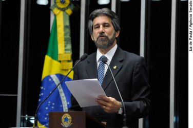 Senador Raupp condena modelo tributário brasileiro