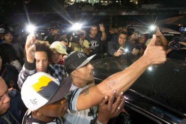 Carro de Mano Brown soma R$ 10 mil em multas e atrasos em documentações