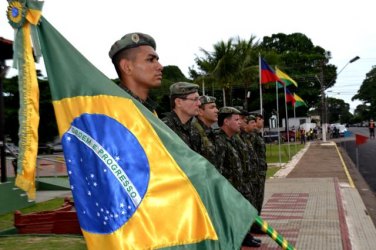 17ª brigada de infantaria comemora o dia da bandeira