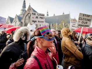 Fechamento de vitrines em Amsterdã revolta prostitutas