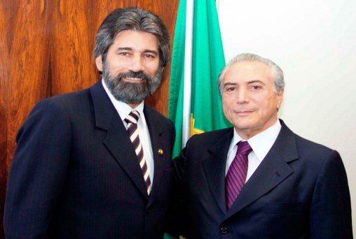 Raupp e Marinha anunciam Michel Temer em encontro do PMDB