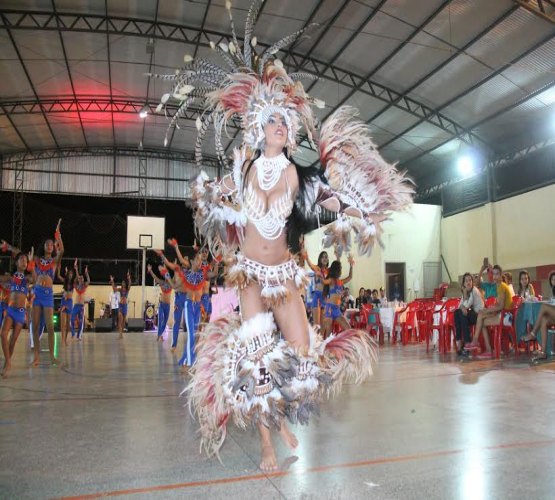 Festa para a Cunhã Poranga Maria Azedo 