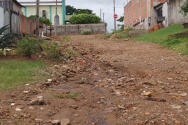 Moradores denunciam total descaso da administração municipal