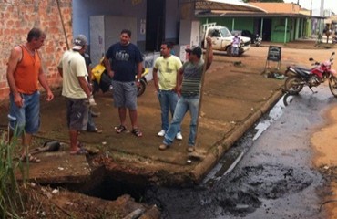 LIMPEZA - Márcio Pacele atende comunidade do bairro Agenor de Carvalho