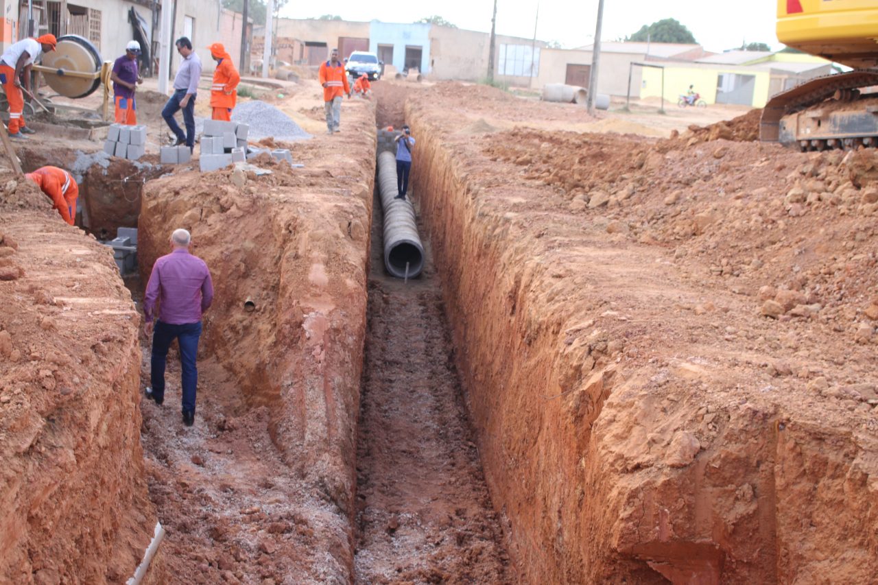 DER inicia obras de drenagem no bairro Floresta em Porto Velho