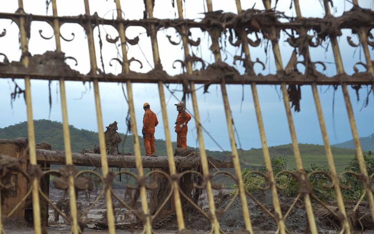 Justiça dá mais prazo para Samarco fechar acordo sobre Mariana