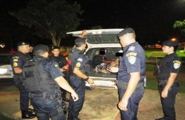 Trio é preso em flagrante quando havia roubado loja na zona Leste