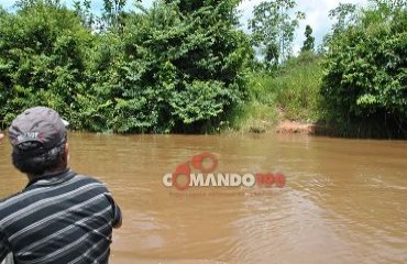 Pescador encontra mulher amarrada em árvore dentro do Rio Machado