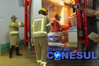 Mulher é esfaqueada por namorado após discussão