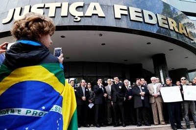 Juízes no Brasil ganham mais que nos EUA
