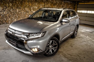 Mitsubishi Outlander 2016 chega repaginado e com motor a diesel