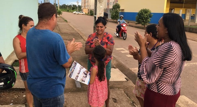 COMUNIDADE: Joelna Holder visita Orgulho do Madeira e informa data de inauguração da creche