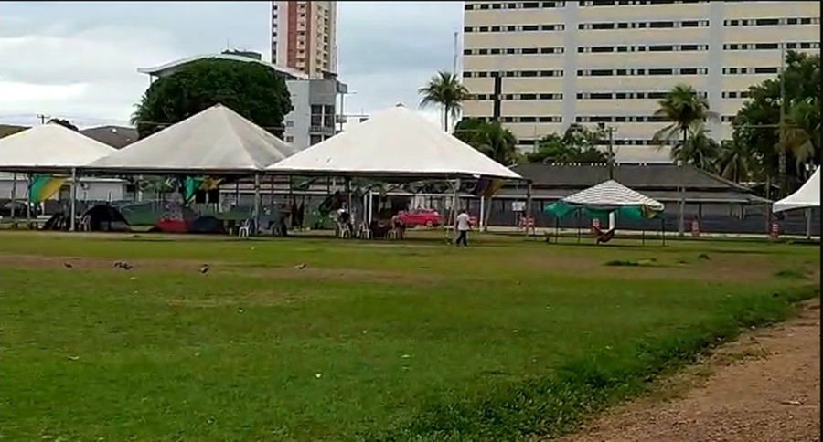 ACABOU: Bolsonaristas começam a desmontar acampamento na capital