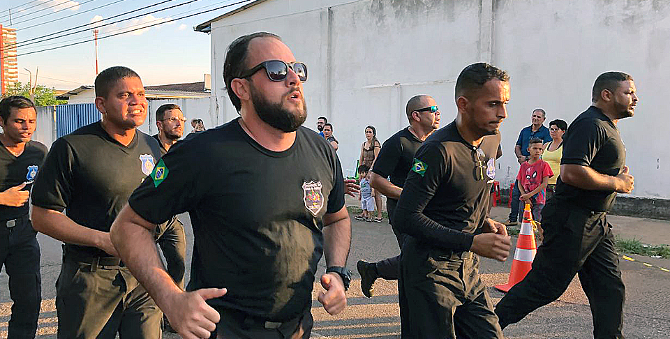 EVENTO ESPORTIVO: Agentes penitenciários participam pela primeira vez da Corrida do Fogo