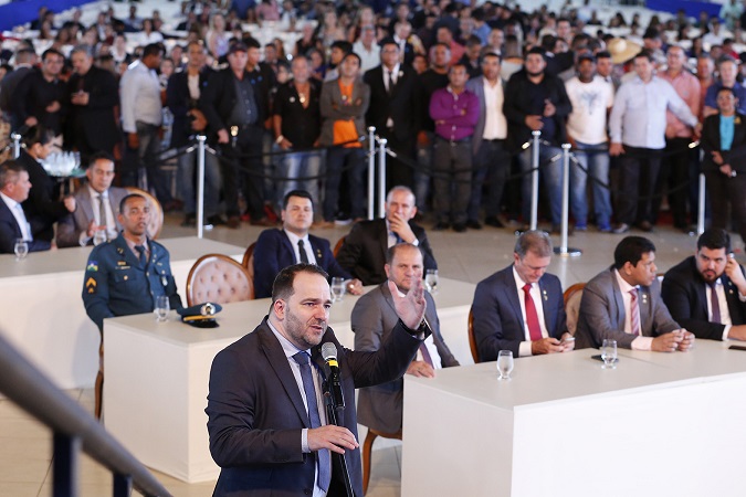 2º BIÊNIO: Alex Redano agradece unanimidade na eleição para presidente da ALE