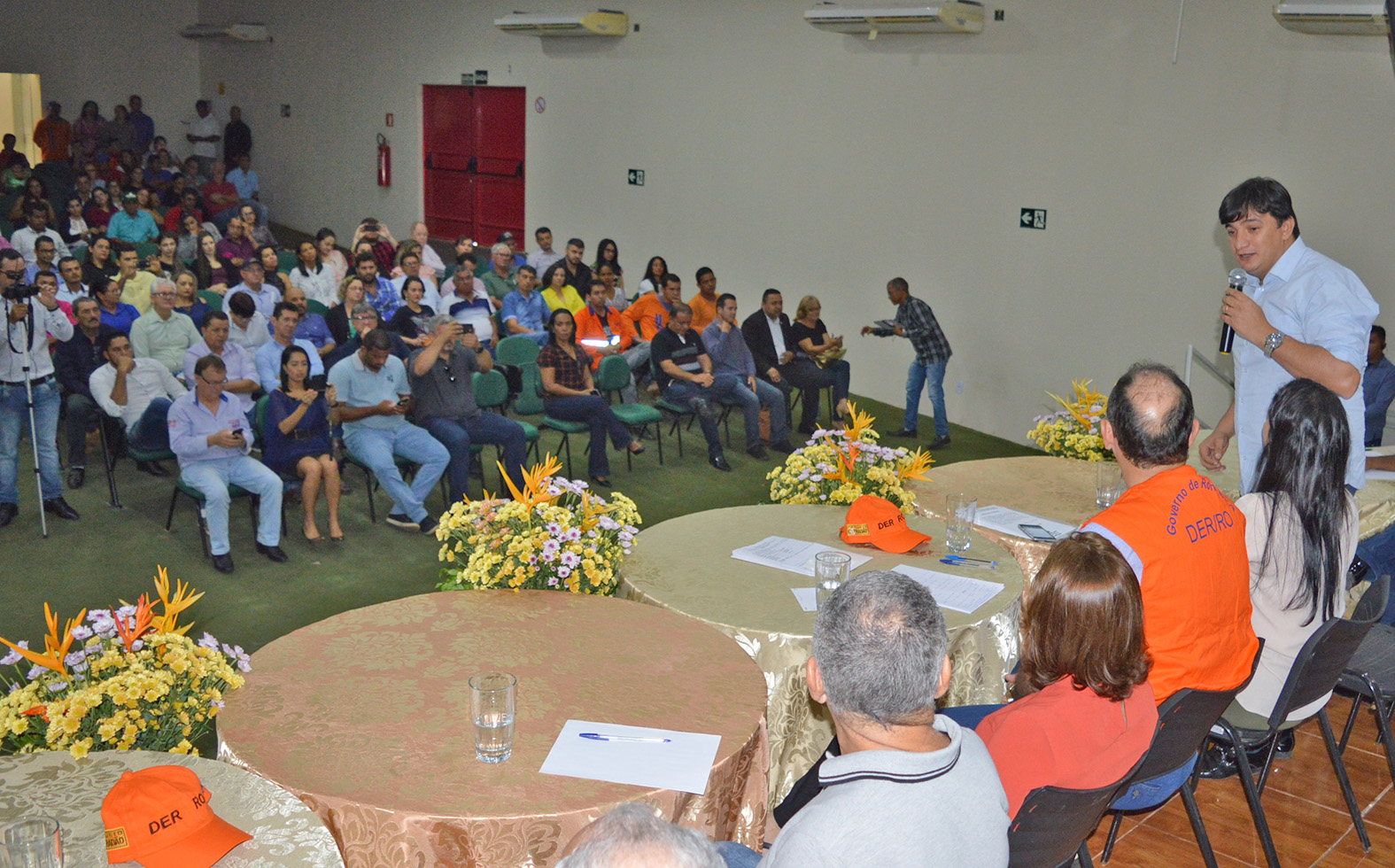 Apoio de Cleiton Roque é destacado durante assinatura de ordem de serviço