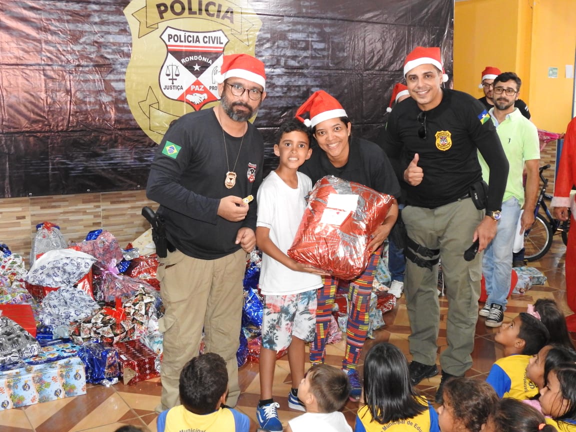 AÇÃO SOCIAL: 250 crianças no distrito de Calama receberam presentes por meio da ação Natal Feliz