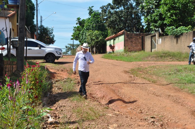 ASSESSORIA DE BAIRRO: Aleks Palitot faz Pedidos de Providência para a Zona Sul