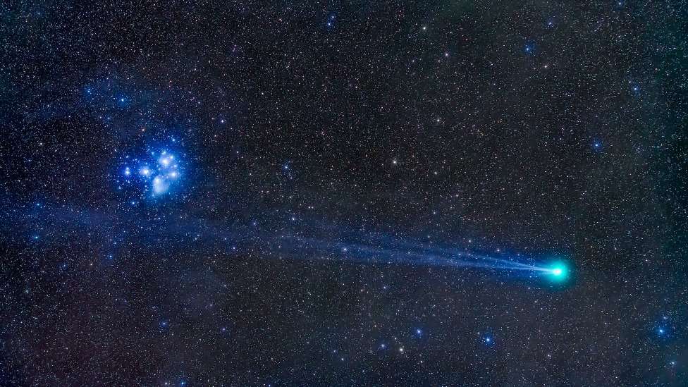 CIÊNCIA E TECNOLOGIA: 'Cometa do Natal' poderá ser visto da Terra neste domingo