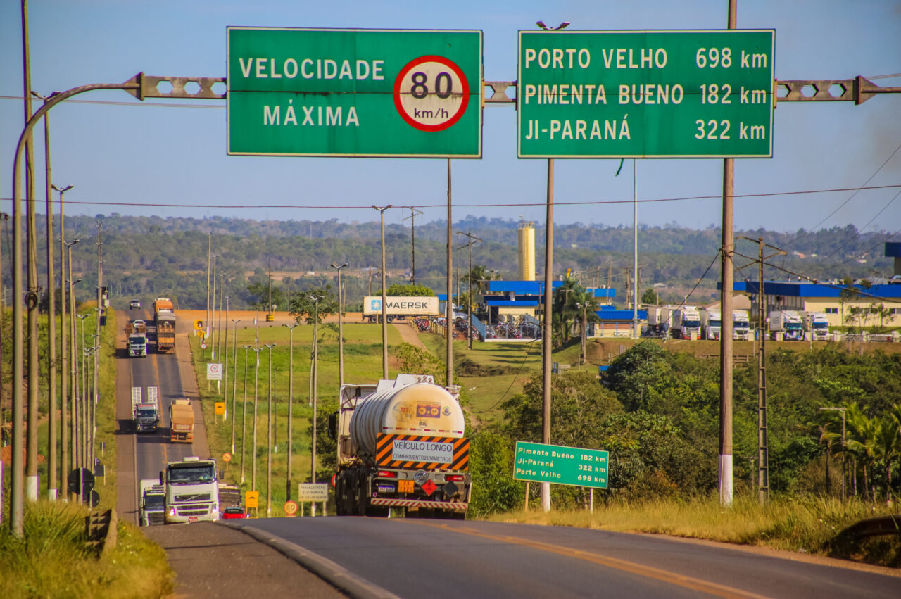 ENQUETE: Você concorda com a privatização da BR-364 tendo apenas 100km da rodovia duplicada?