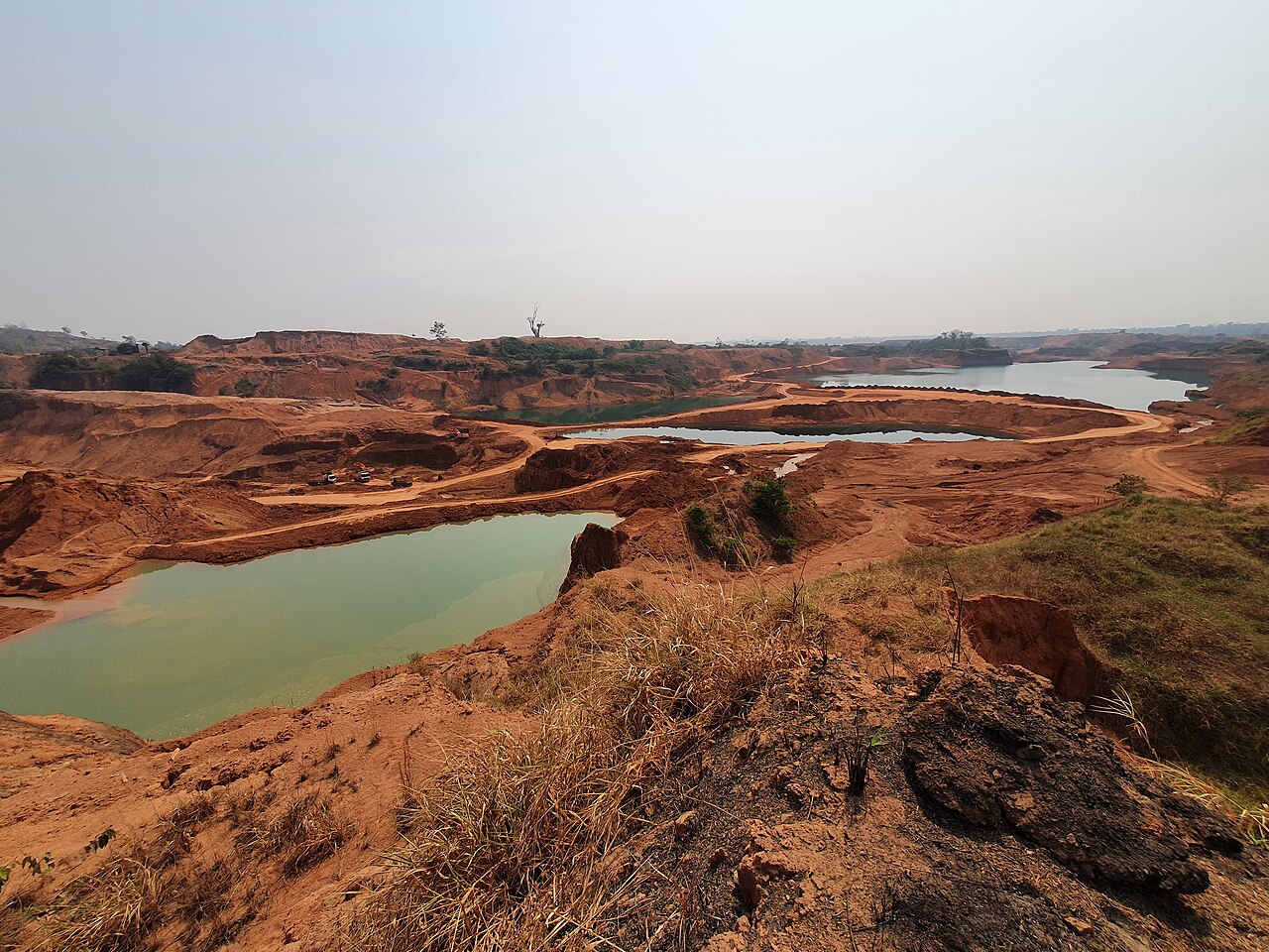EMBARGADAS: Relatório aponta risco em cinco barragens do Garimpo Bom Futuro