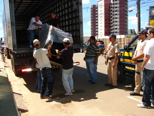 Polícia Rodoviária Federal  apreende 81 máquinas caça-níqueis na capital