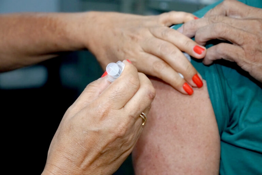SAÚDE: Vacinas tríplice viral e varicela são distribuídas para regionais