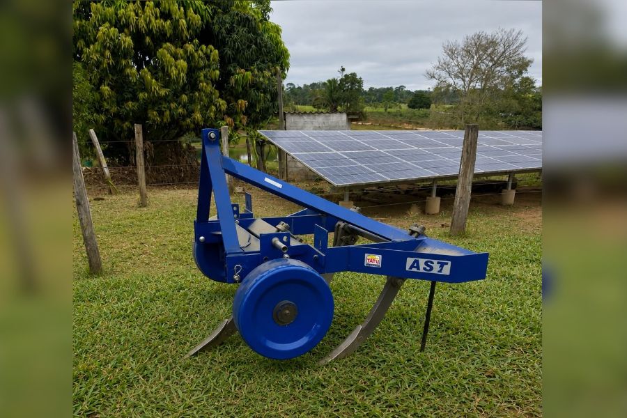 ALAN QUEIROZ: Deputado entrega Subsolador e reforça apoio aos produtores rurais de Nova União