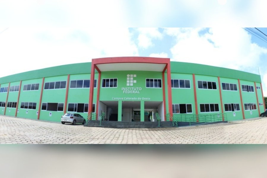 EM COLORADO DO OESTE: Estudante é encontrado ferido em vestiário do IFRO