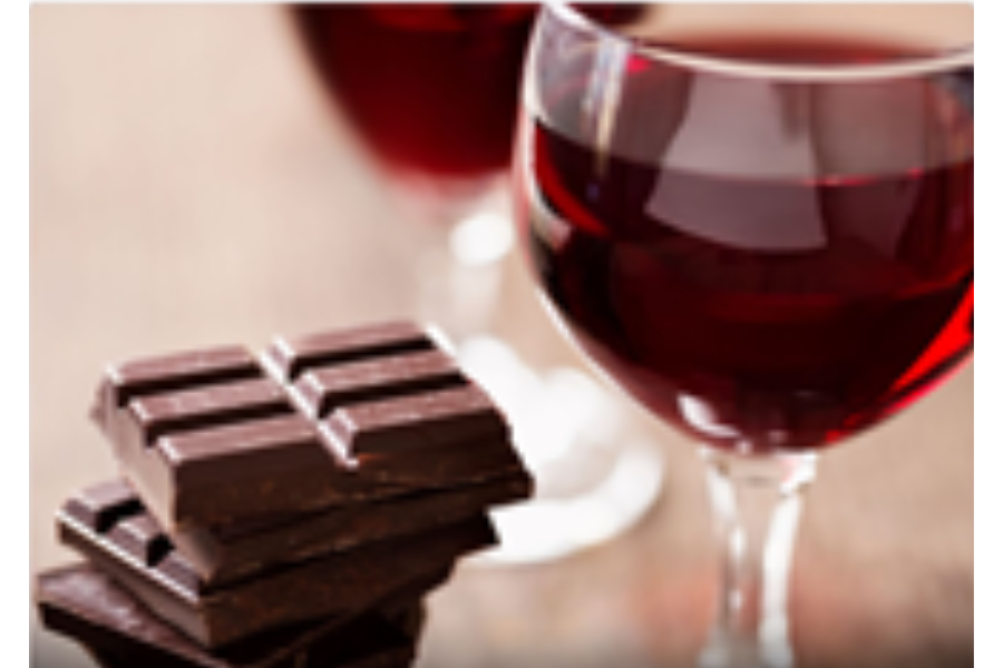 PRAZEROSO: Novo estudo diz que consumir chocolate e vinho pode reduzir risco de demência 