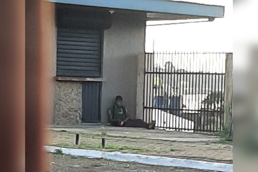 INFRAESTRUTURA: Quiosques irregulares geram insegurança e travam obras na avenida Farquar