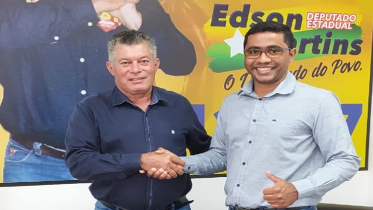 NO GABINETE: Edson Martins recebe o vereador Eliel Marcos de Urupá