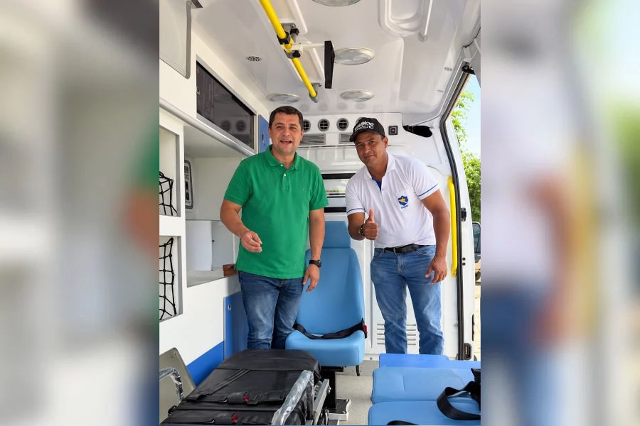 LUIZINHO GOEBEL: Deputado reforça saúde de Chupinguaia com ambulância semi-UTI zero km