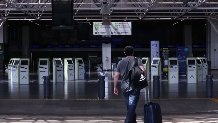 ABERTOS: Governo libera entrada de estrangeiros em todos os aeroportos do país