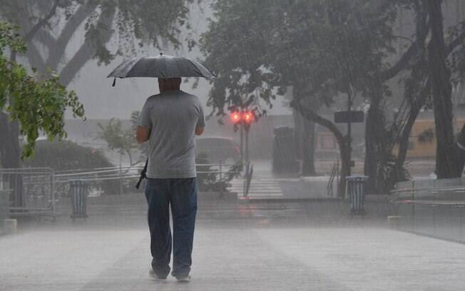 ÁGUA: Inmet alerta para chuvas intensas em Rondônia nesta terça-feira (21)