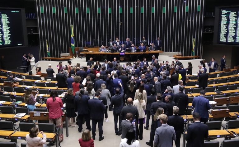 JAIME BAGATTOLI: Câmara dos Deputados aprova regime de urgência para a Anistia do 8 de Janeiro 