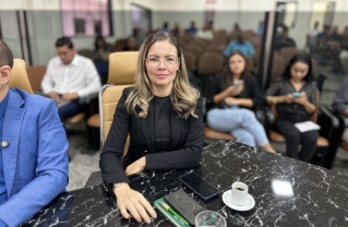 DISCURSOS VAZIOS: Vereadora Sofia Andrade denuncia omissão do Estado na proteção às mulheres