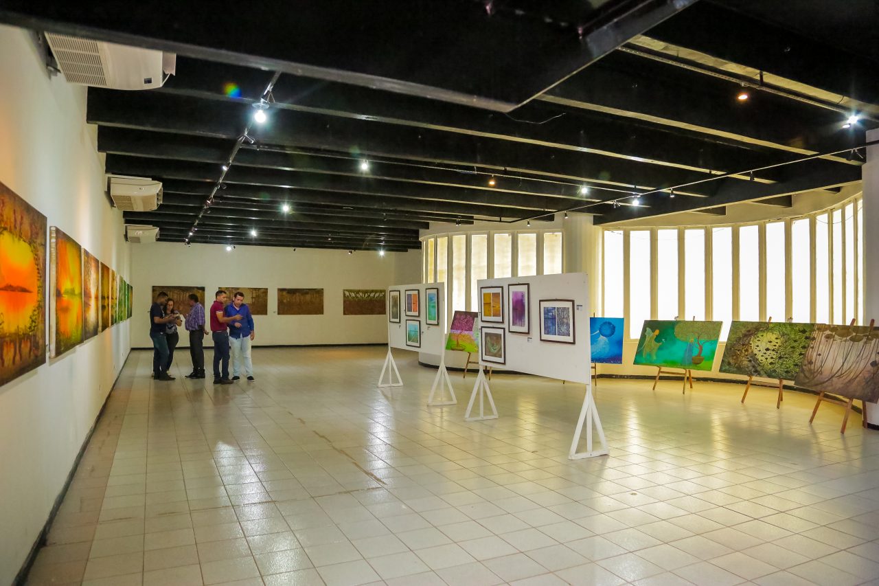 IVAN MARROCOS: Exposições de artes visuais e plantas são atrações na Casa da Cultura