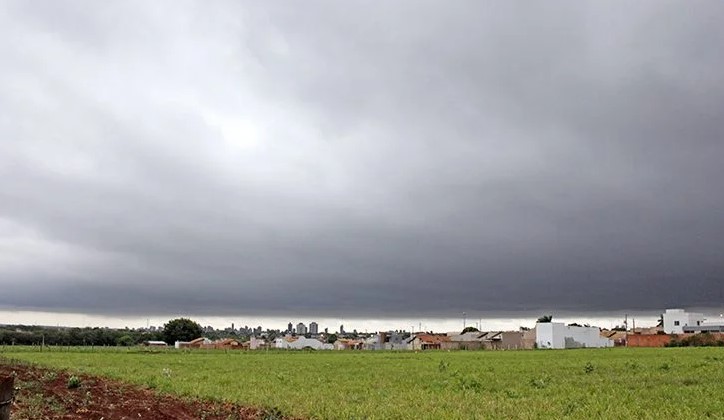 ZERO NOVIDADE: Primeira semana de 2024 continua chuvosa em RO, inclusive em Vale do Paraíso