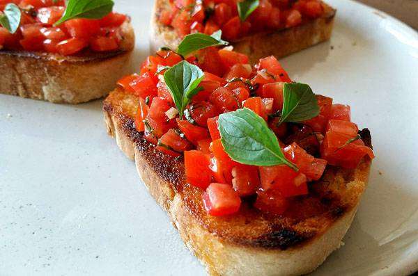 DELÍCIA: Aprenda a fazer a tradicional Bruschetta para a noite de Natal